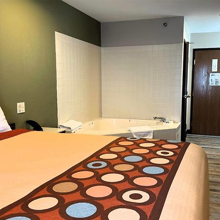 Super 8 By Wyndham Frankfort In Екстер'єр фото